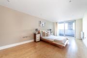 Modern 1Bed Flat with Balcony Near O2 & Greenwich