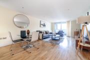 Modern 1Bed Flat with Balcony Near O2 & Greenwich