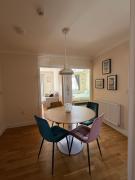 Top Rhosneigr