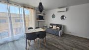 Appartement climatisé avec balcon,wifi, proche remparts