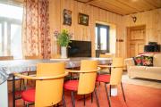 Kuberi Retro Holiday Home I Private Sauna