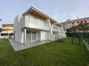Villa with a private garden just a short walk from the sea