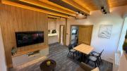 Mountain Peak Apartment