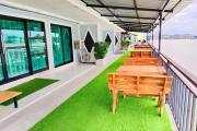 Chaiyai River Front Hotel