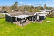 Newly Renovated Holiday Home 150 M From Fjord