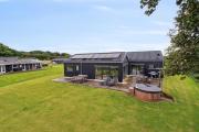 Lovely New-Built Cottage Near Sea