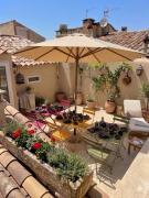 Casa Boutique Provence Appartement climatisé avec terrasse dans Maison de maître au cœur de Vaison-la-Romaine