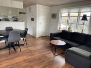 Lovely Holiday Home 80 M From The Water