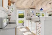 Charming Holiday Home Near The Beach