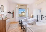 buoz-central river view with 3 bedrooms, 2 bathrooms