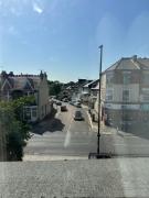 Top Ealing