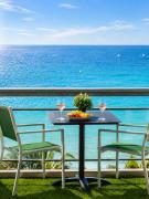 Beautiful beachfront apartment