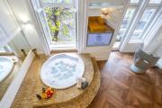 VIP Jacuzzi Suites