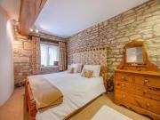Top Painswick
