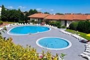 Kristall Lago Pool-View Apartment + Balcony - Happy Rentals