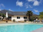 Villa familiale avec piscine chauffée - 10 personnes - proche mer - Bretagne