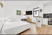 Studio 2 - Central Studio With Terrace near Place de Paris