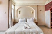 Honeymoon Beach View Aprt - Central City Location - Fast Wi-Fi