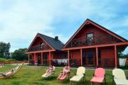 Air-conditioned holiday homes with swimming pool