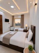 "Nevo View Pyramids View " Free Breakfast " Private Kitchen"