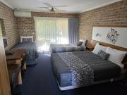 Top Pambula