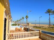 Beach house with private pool, aa and bbq in front of the sea