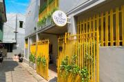Decasa Female House