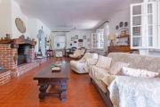 GuestHost - Lovely Sea View Villa with Parking