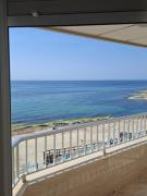 Sea-view apartment in the center of Torrevieja