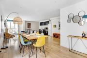 Home 4-Bedroom by Buttes Chaumont - 12 Guests