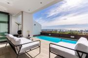 Beautiful Sea Views, Pool & BBQ - Iconic View Green Point