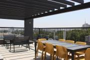 First Floor Studio, Steps from Movistar Arena