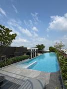Top Ban Khlong Samrong