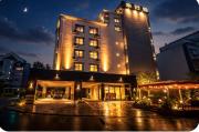 Hole in One Hotel