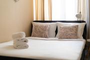 Main Square Homely Apartment by BookingHost