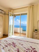 Sea view Apartment by promenade