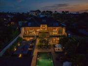 Eko Villa Seminyak - Tropical Villa, Walk to Beach