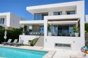 3303 Villa Riva