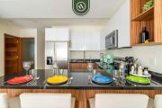 3BR Condo Right Next to the Beach - Pool - Palapa
