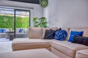 Modern 2BR Condo in Old Town - Private Terrace