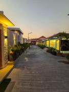 C Urban Villas 1 - Exclusive Villa with Pool in Clark
