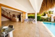 House with pool 300 m from Las Ballenas beach