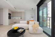 2-Bedroom Specious Apartment near M2 Rondo Daszyńskiego