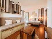 Surf and Chill Room 1 with Generator