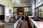Orfeas Villas - Luxury 5BR Mansion in Canggu, Pool, Jacuzzi, Gym