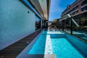 Leme 106 – Apartamento novíssimo a poucos metros do mar em Bombas.