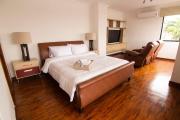 Elegant entire floor with amazing city view