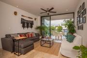 2B Bohemian Condo Great Location, Rooftop Gym