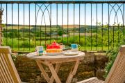 Top Corfe Castle