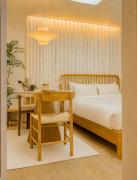 Itaewon, Haebangchon, 10 mins from Jongno, Euljiro, Accommodation for 4